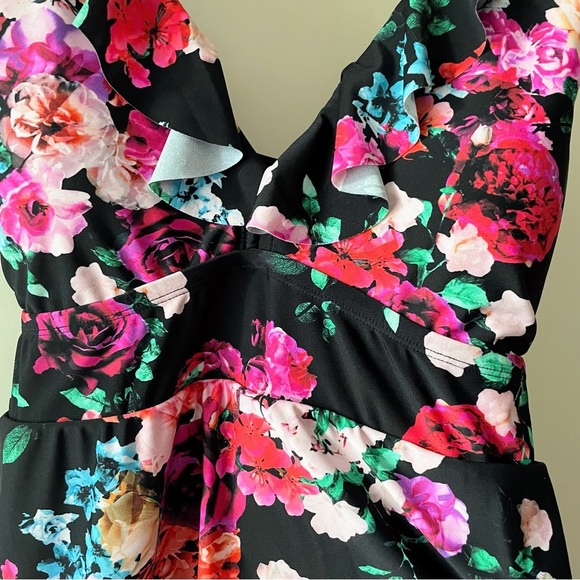 Torrid Black w/ Pink Floral Ruffle Trim One
Piece Swim Dress Size 3X - Picture 4 of 14